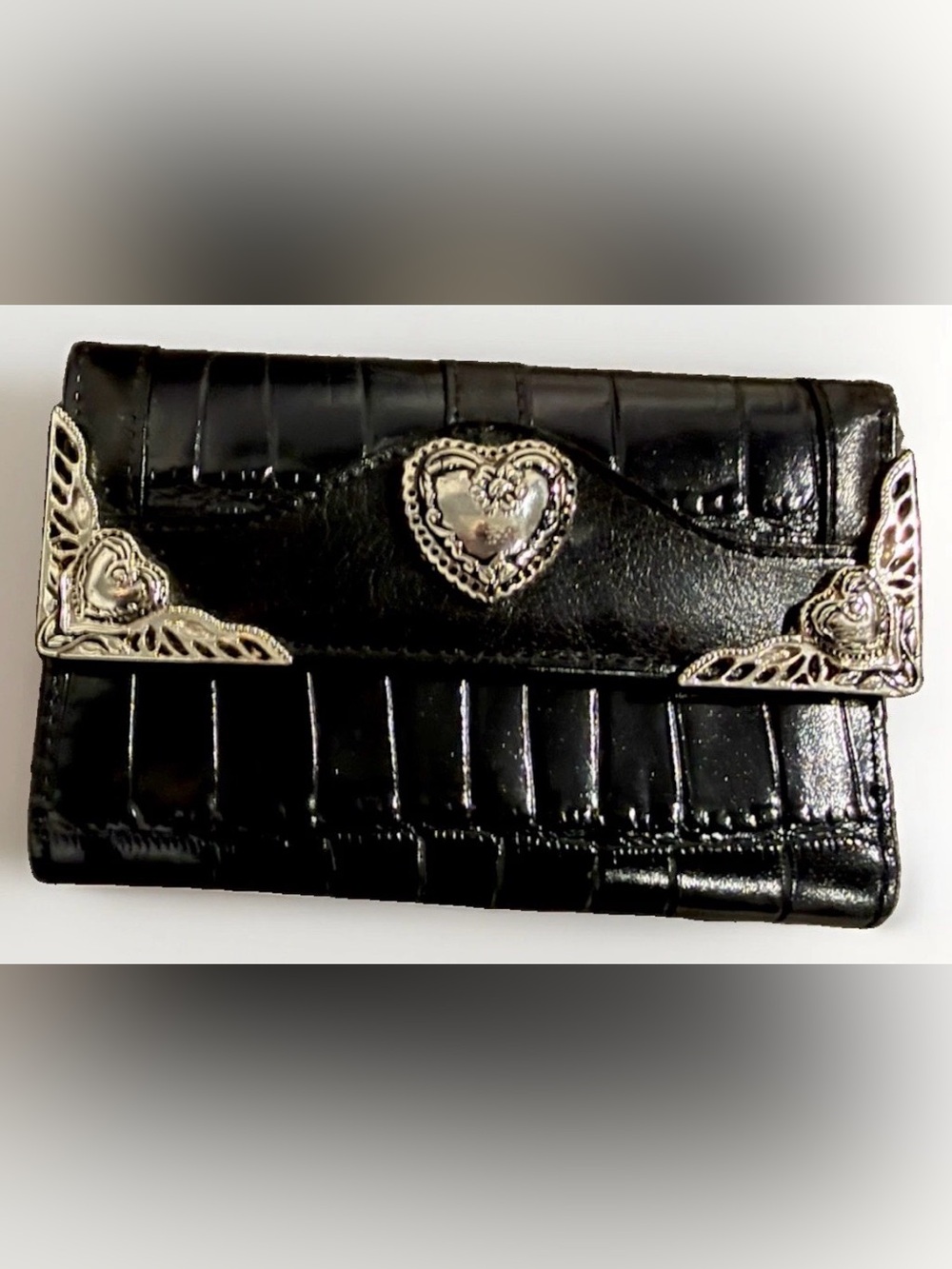 Brighton Croc Embossed Black Trifold Wallet Heart Hardware Western Vintage Boho